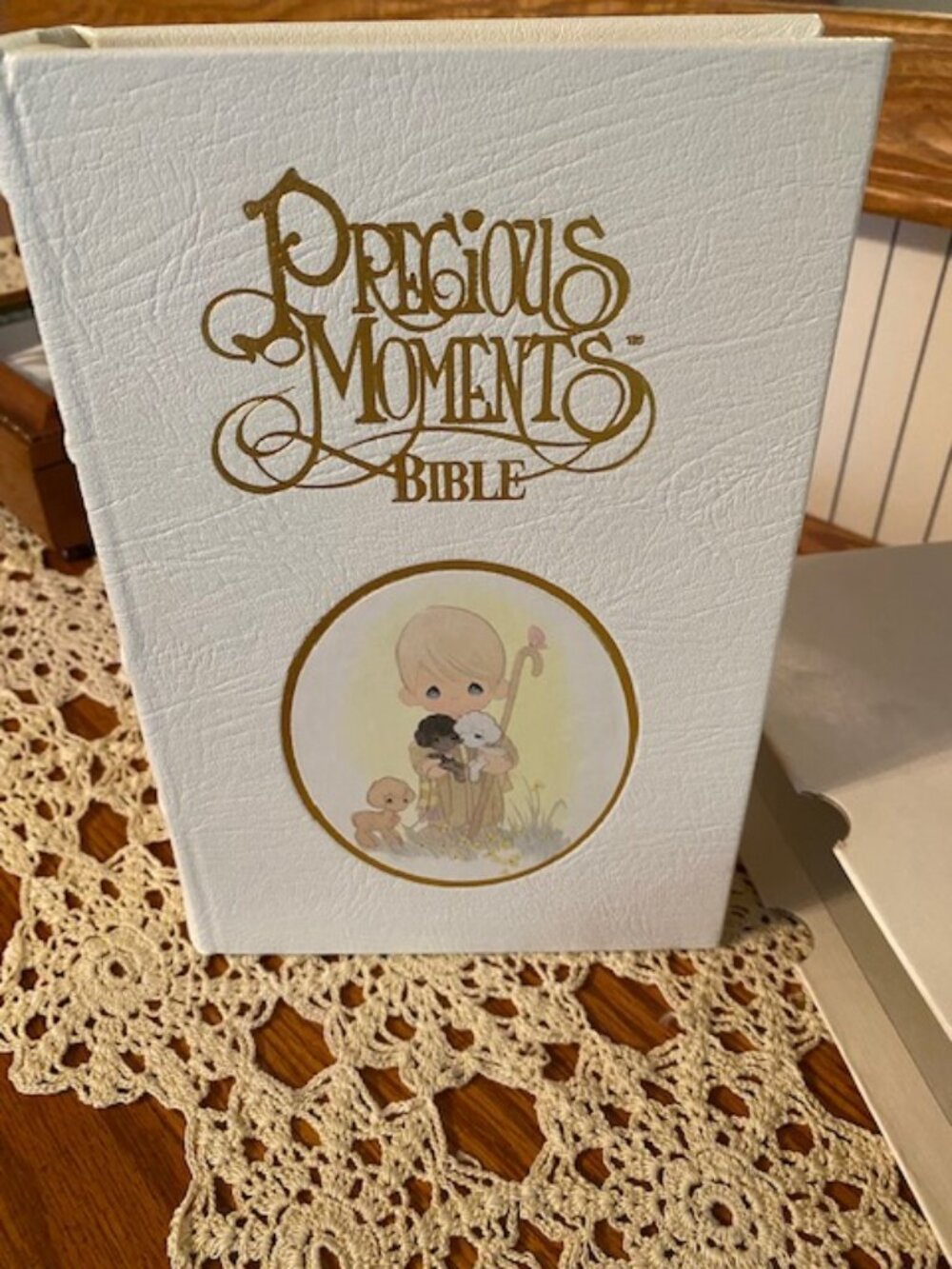 NIB 1985 Precious Moments  Damien-Dutton Society Bible - New Kings James Version